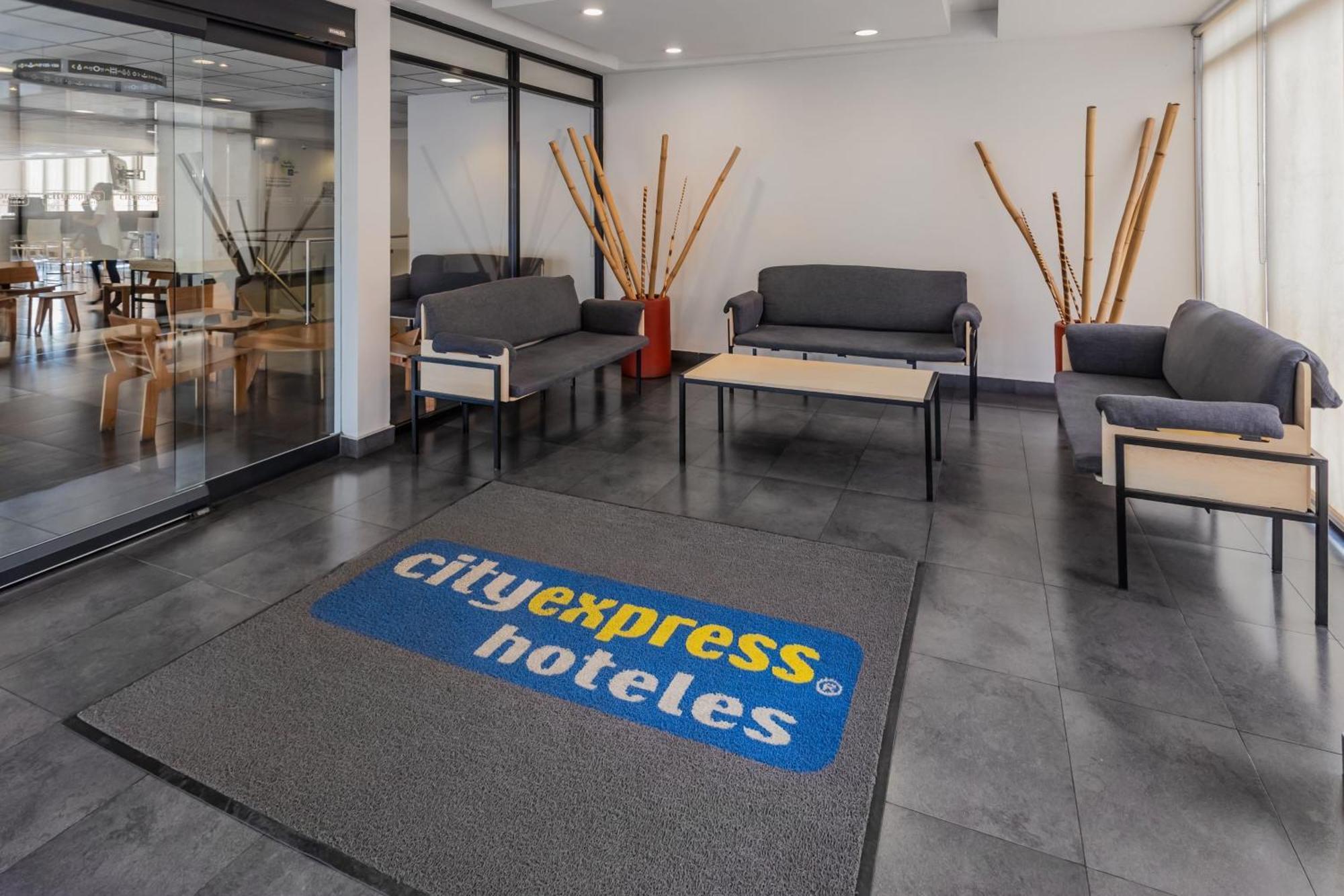 City Express By Marriott Oaxaca Exterior photo